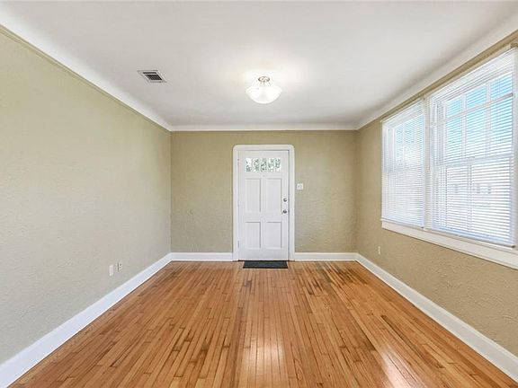 4th image of 3826 Cypress St