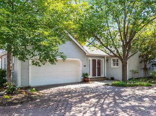 1548 Walpole Dr, Chesterfield, MO