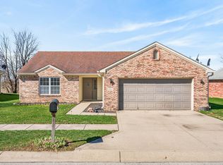 34 Clear Spring Ln, Trafalgar, IN 46181