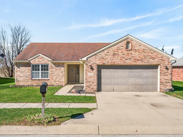34 Clear Spring Ln, Trafalgar, IN 46181