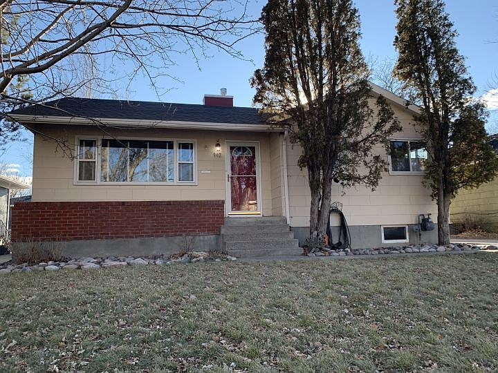 1st image of 942 Burlington Ave