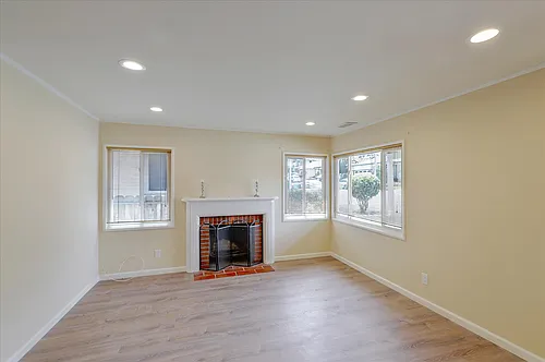 556 Anita Ln Photo 1