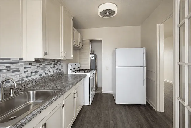 1 bed, 754 sqft, $750 — Photo 2