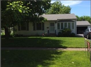 113 Fairlane Dr, Joliet, IL 60435