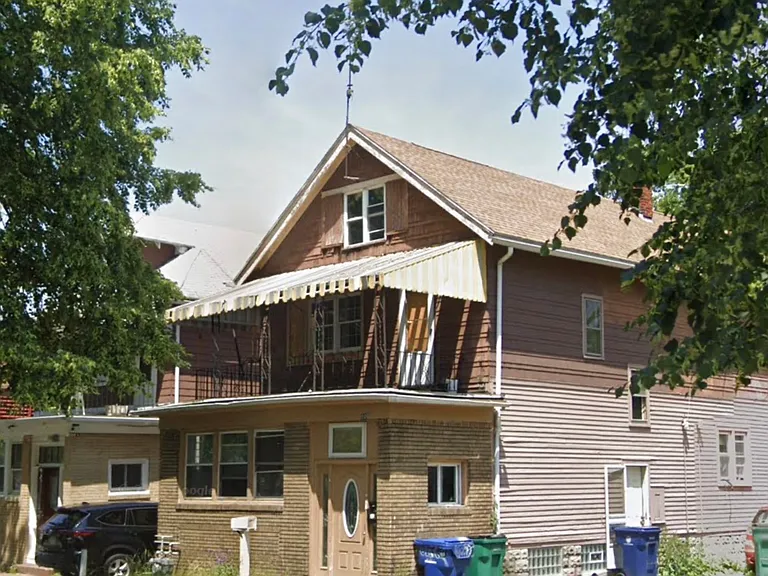 108 Jewett Ave — Photo 1