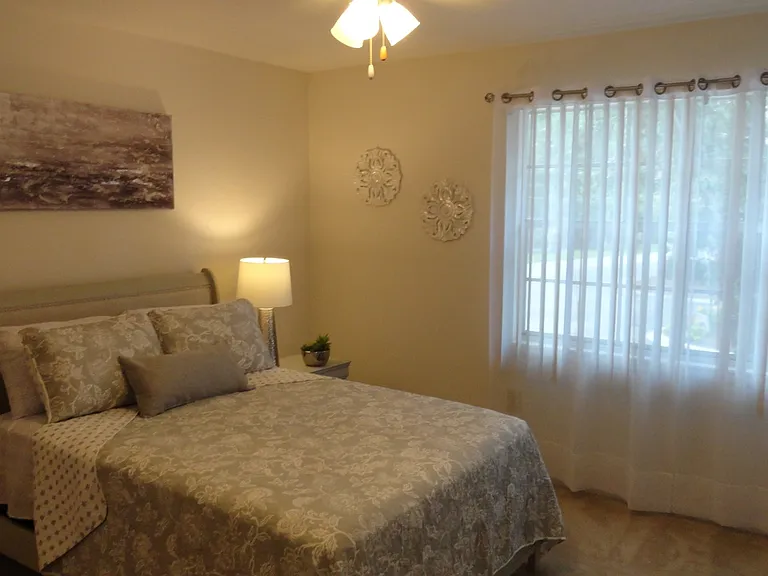 Townhouse Village — Photo 7