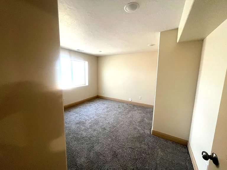 320 S 1125th Way W — Photo 17