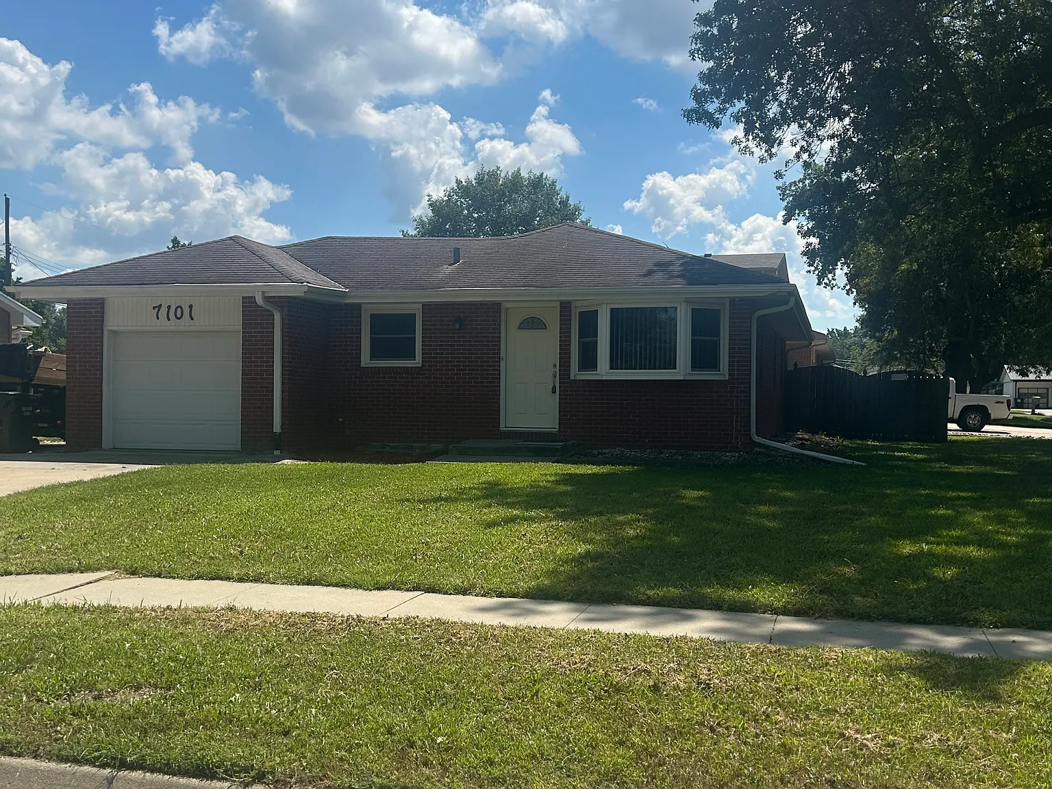 7101 Kearney Ave — Photo 2