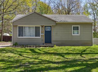 6907 SW 15th St, Des Moines, IA 50315