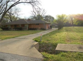 174 Southwood Dr, Lancaster, TX 75146