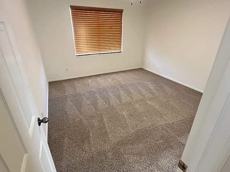 12910 W Pershing St — Photo 9