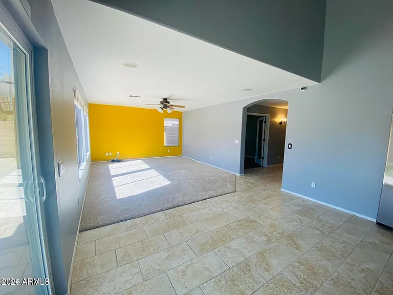 7203 W Irma Ln — Photo 8