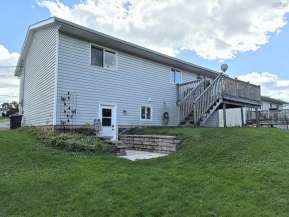 4th image of 48 Townshend Ave