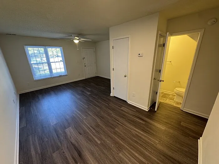 2 bed, 1.5 bath, 920 sqft, $1,200 — Photo 4