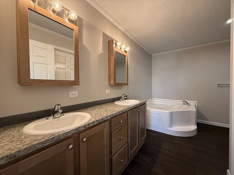 Carrington Pointe — Photo 44