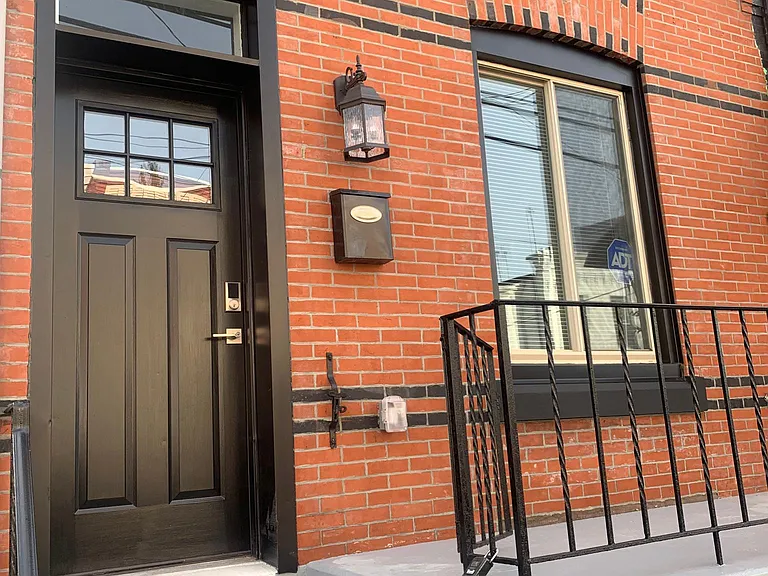 2532 W Montgomery Ave — Photo 3