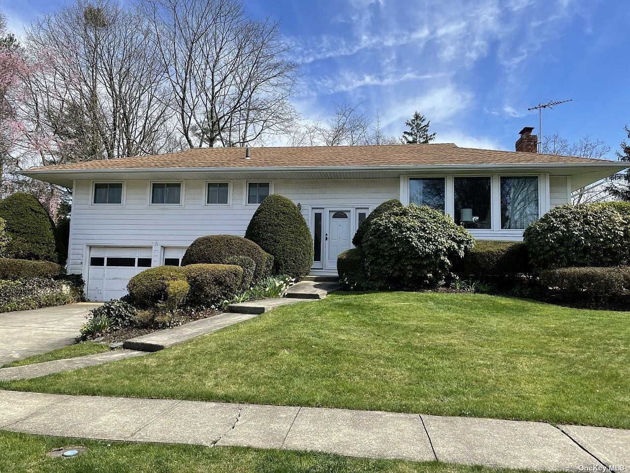 33 Tad Lane Old Bethpage NY 11804 Zillow