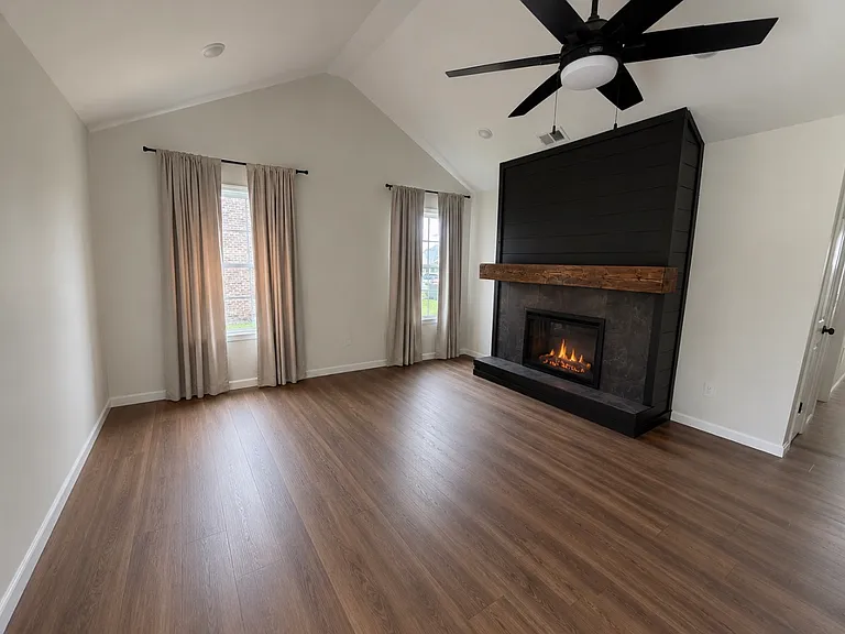 139 Magnolia Dr #1 — Photo 7