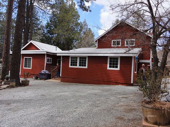 4th image of 25835 Oakwood St