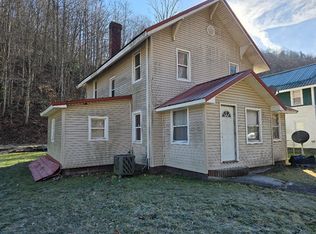 1778 McAlpin Rd, Slab Fork, WV 25920