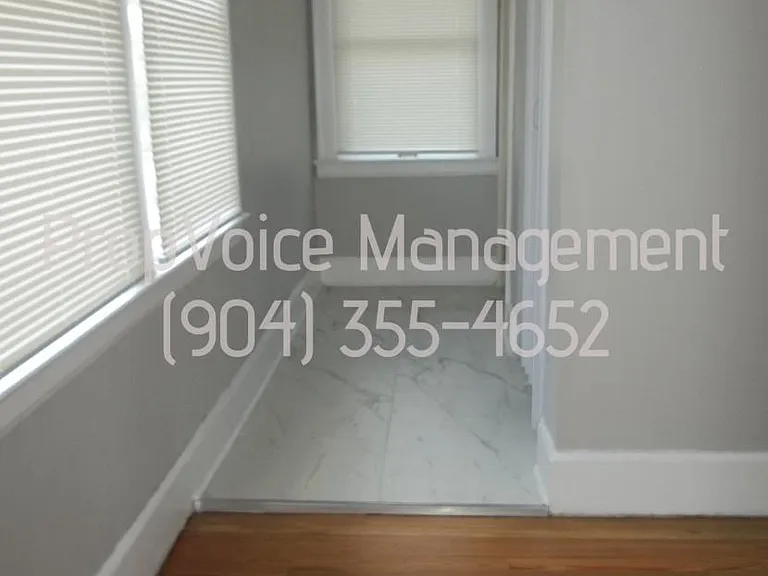 221 W 9th St — Photo 22