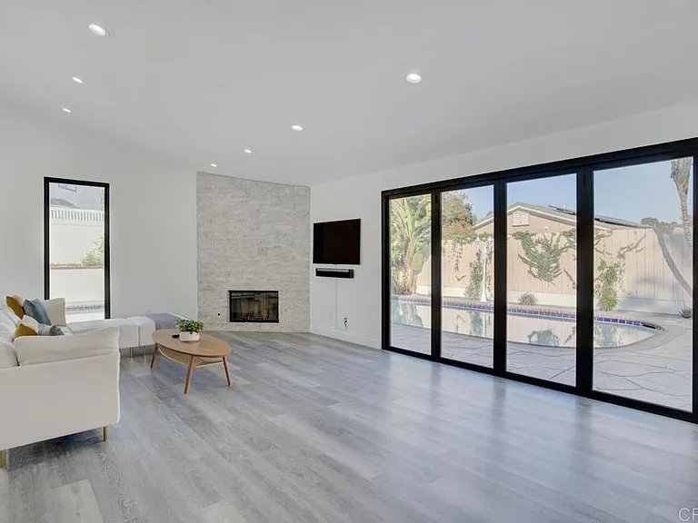 3647 Hazelhurst Pl — Photo 9