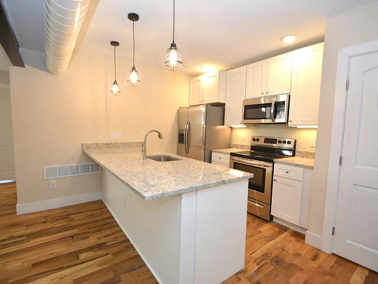 2315 Park Ave #1J — Photo 2