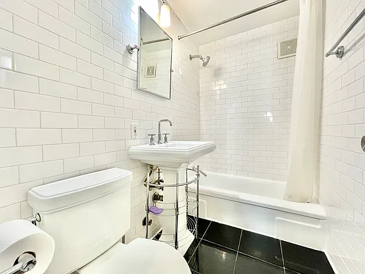 Rented by Compass | media 24