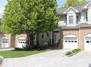 31 Silver Leaf Ct, Riverdale, NJ 07457