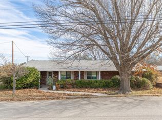 1408 N Lane St, Comanche, TX 76442