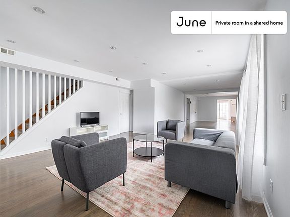5th image of 1455 N Paulina St #D