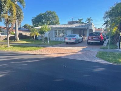812 NE 3rd St, Hallandale Beach, FL, 33009