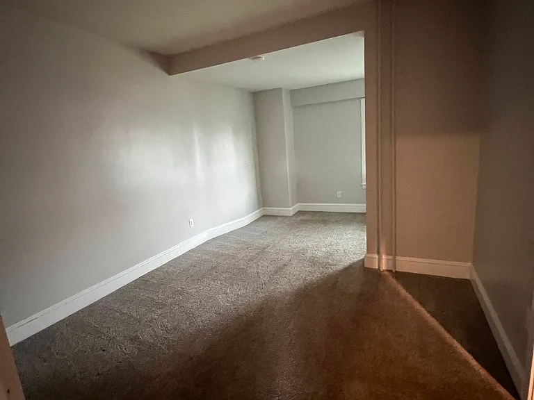 722 W Main St — Photo 10
