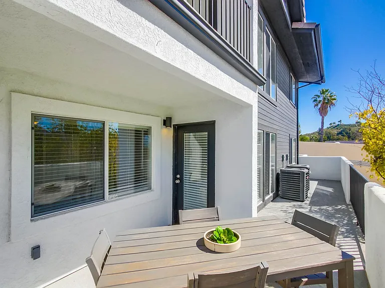 Eugene Eddy | Newly Renovated Apartment Homes — Photo 28
