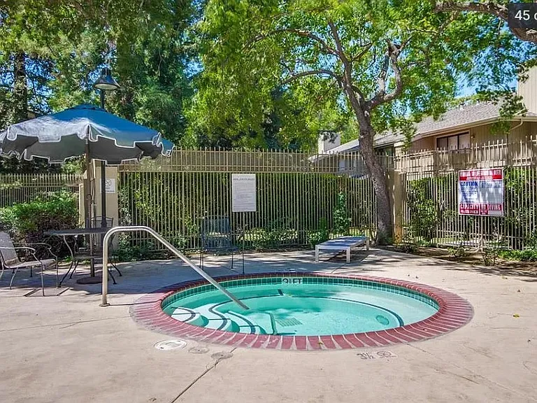 5410 Makati Cir — Photo 33