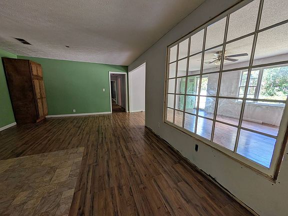 14th image of 502 Hill Ave