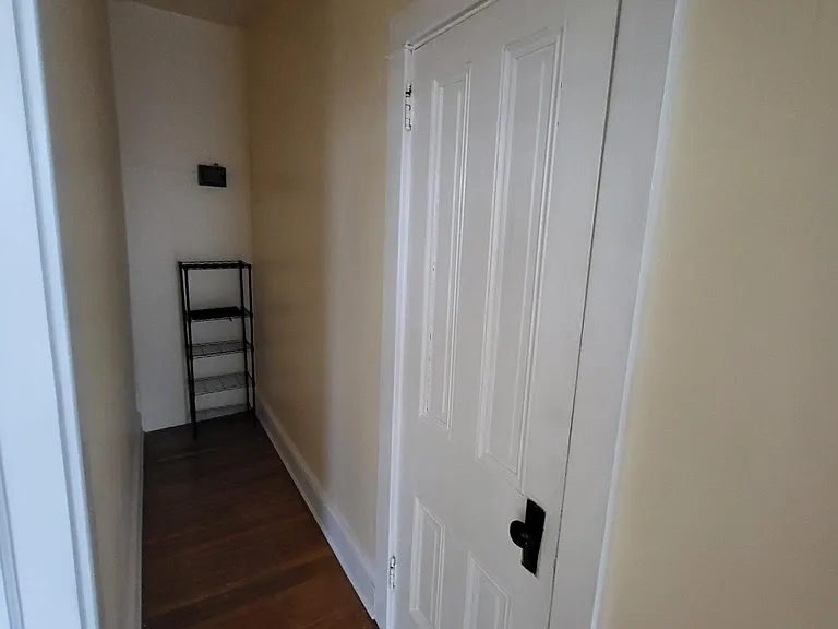 34 E Walnut St #B — Photo 19