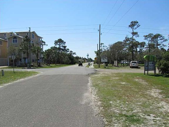 3rd image of 301 E Pine Ave