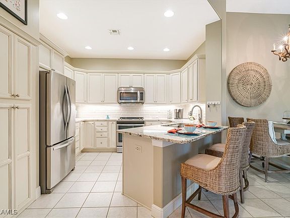 5th image of 9221 Bayberry Bnd APT 202