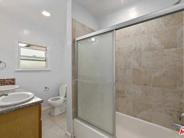 1417 Rock Glen Ave — Photo 16