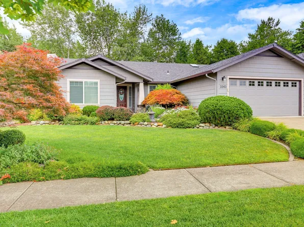 3343 Edgewater Dr, Medford, OR 97504