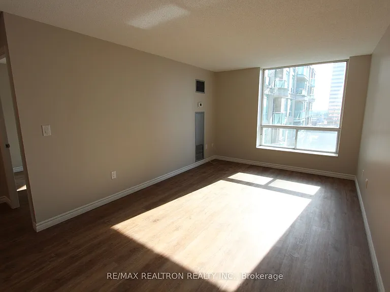 18 Pemberton Ave #Penthouse 01 — Photo 9
