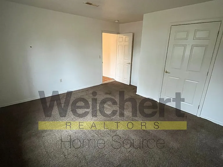 1402-1404 Jones St #301/303 — Photo 11