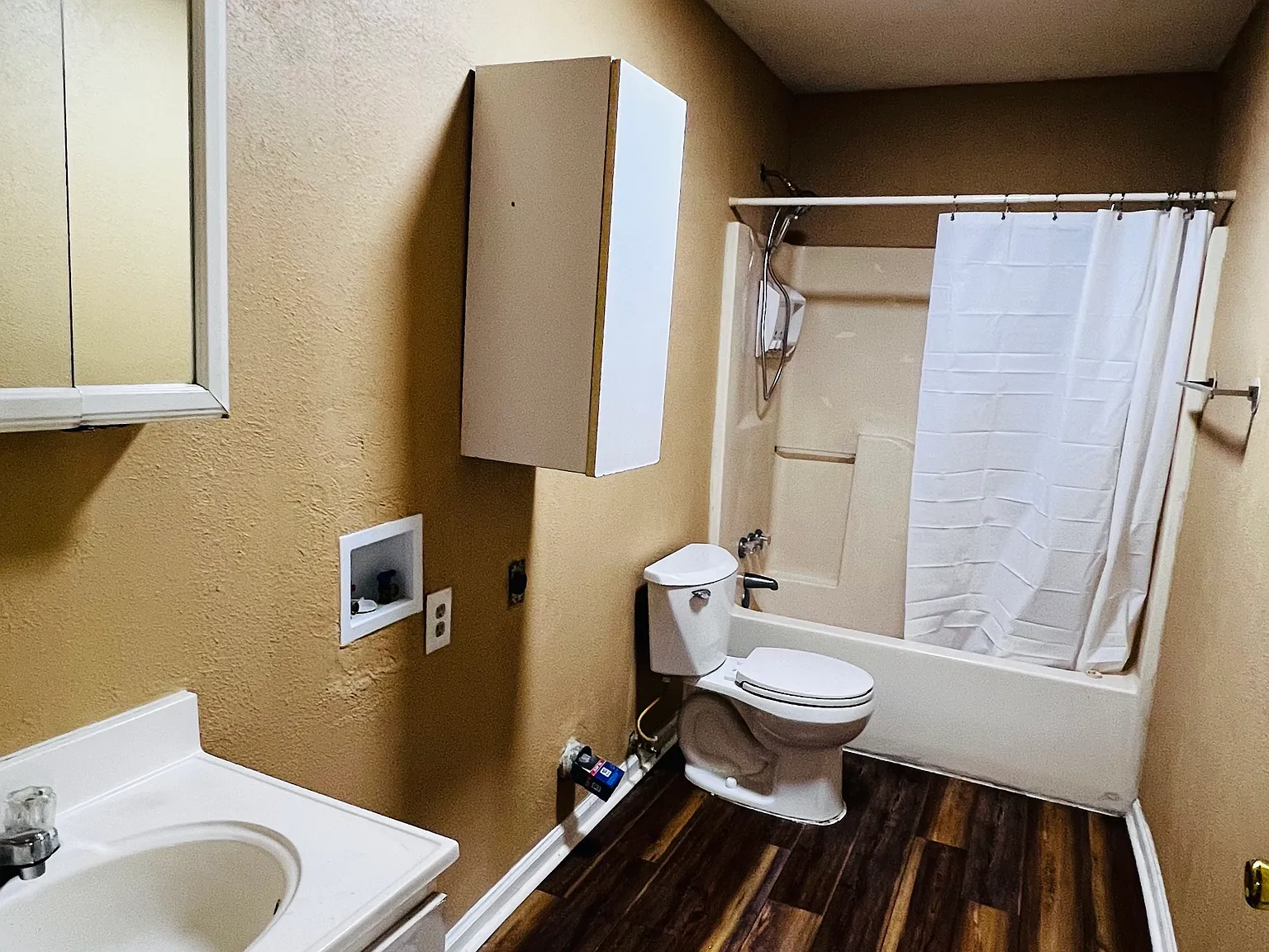 2 bed, 750 sqft, $850 — Photo 3