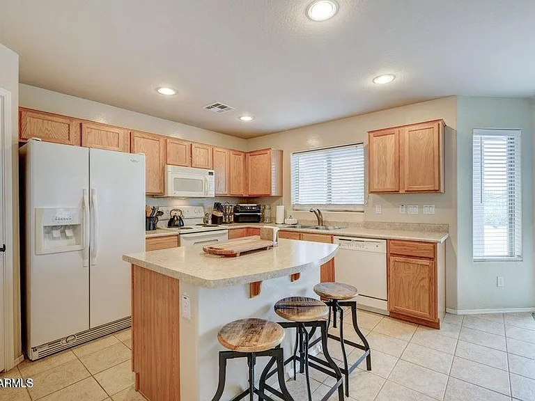 29293 N Yellow Bee Dr — Photo 7