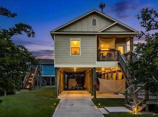 710 35th St, Galveston, TX 77550
