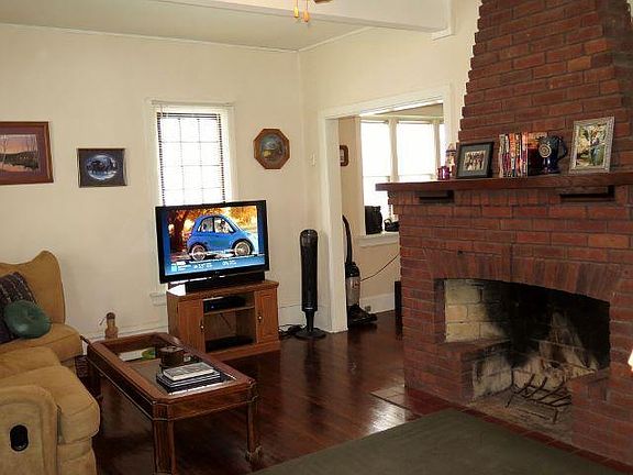 3rd image of 514 Lake St