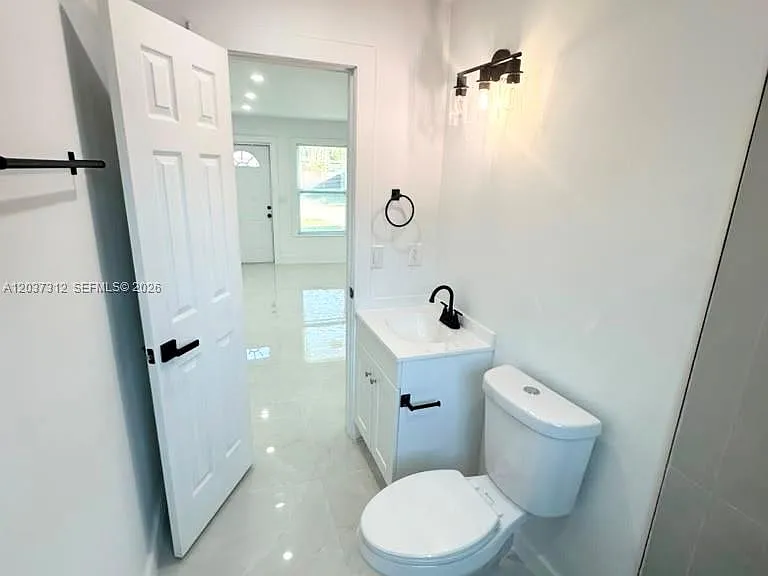 1473 NE 30th Ct — Photo 13