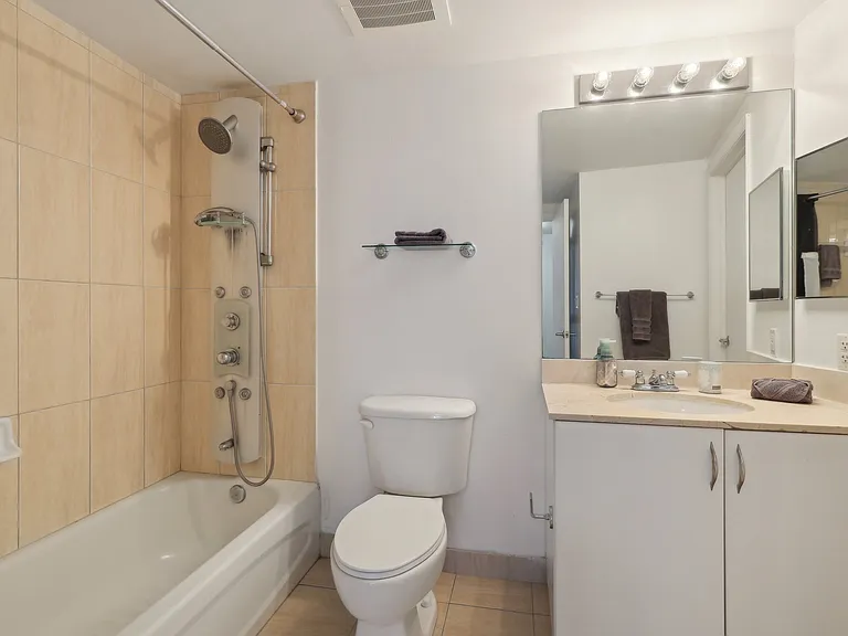 1700 N Bayshore Dr #2805 — Photo 17
