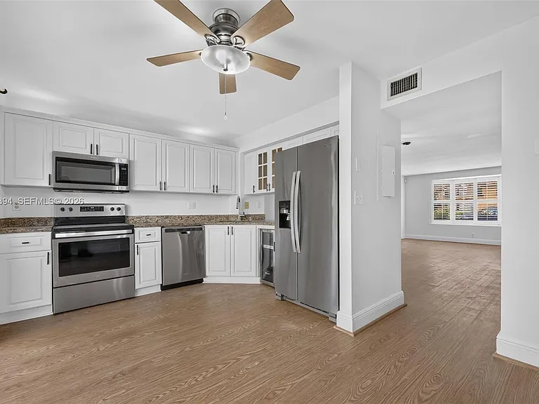 10206 SW 77th Ct — Photo 7